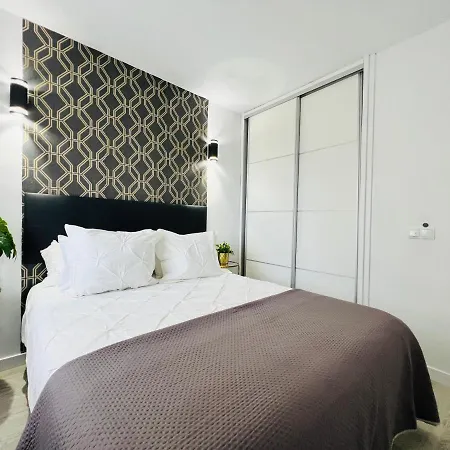 Romantic In Windsor Park 아데제