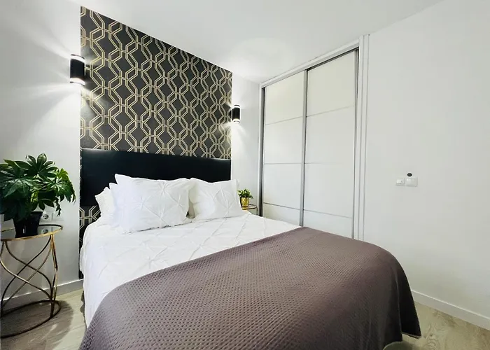 Romantic In Windsor Park 아데제